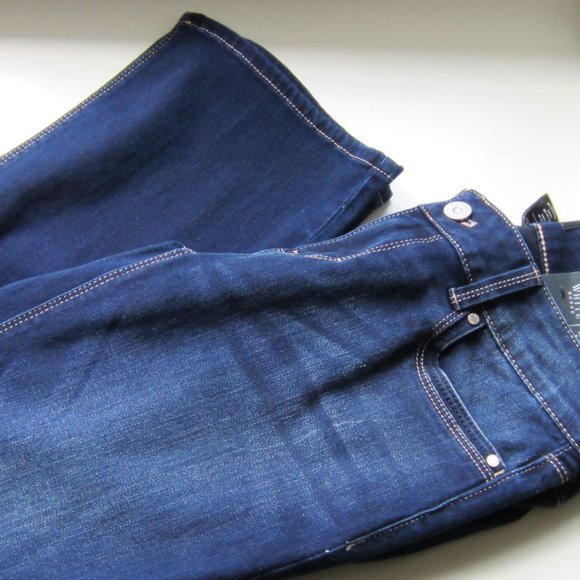 NWT White House Black Market Jeans Bootcut Dark Wash - Picture 9 of 16